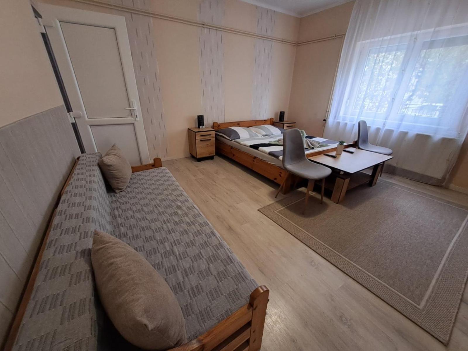Berta Panzio Bed & Breakfast Hajdúszoboszló Rom bilde