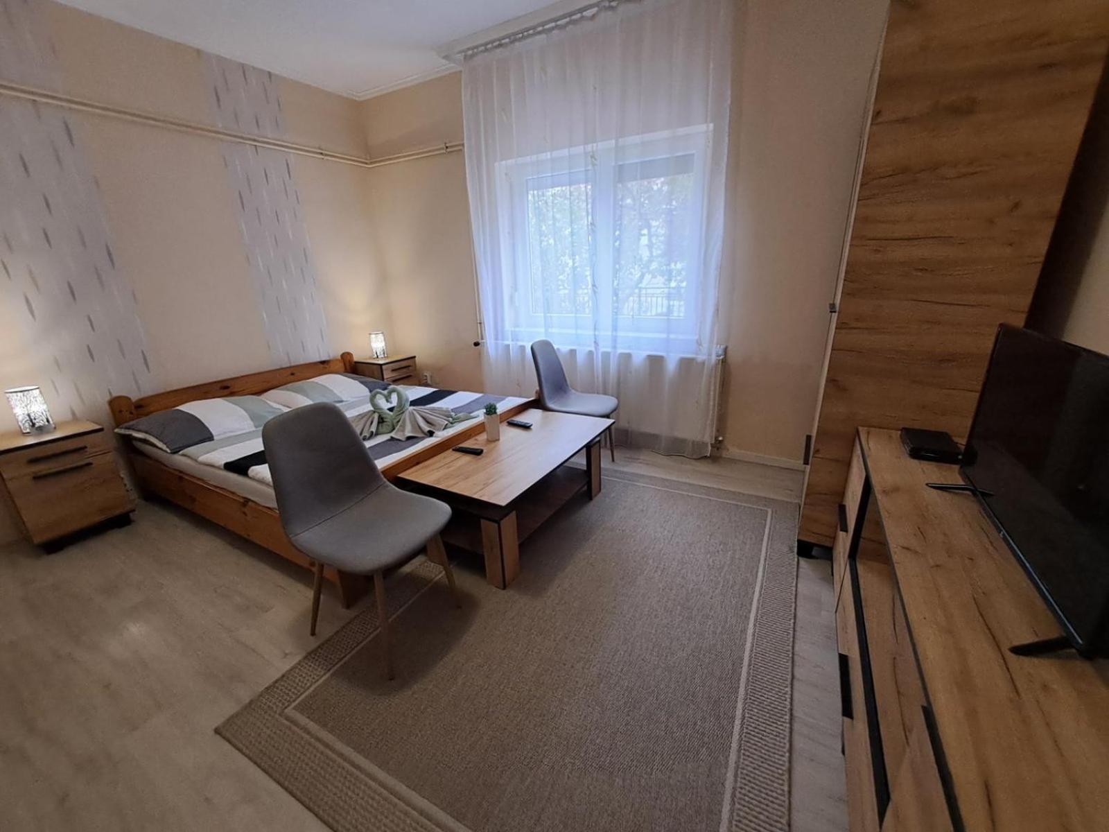 Berta Panzio Bed & Breakfast Hajdúszoboszló Rom bilde