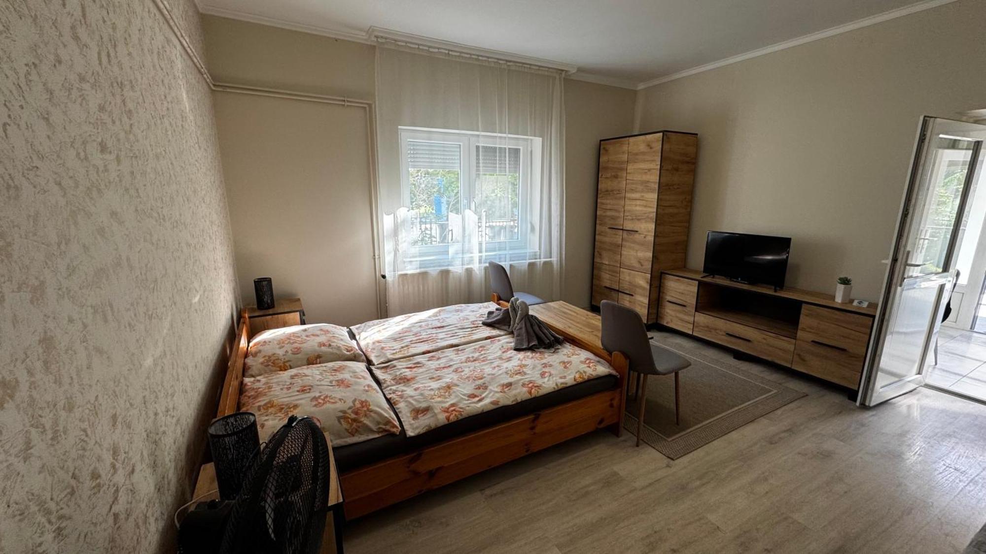Berta Panzio Bed & Breakfast Hajdúszoboszló Eksteriør bilde